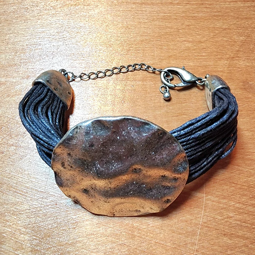 Vintage Black and Silver Bracelet - Picture 3 of 4